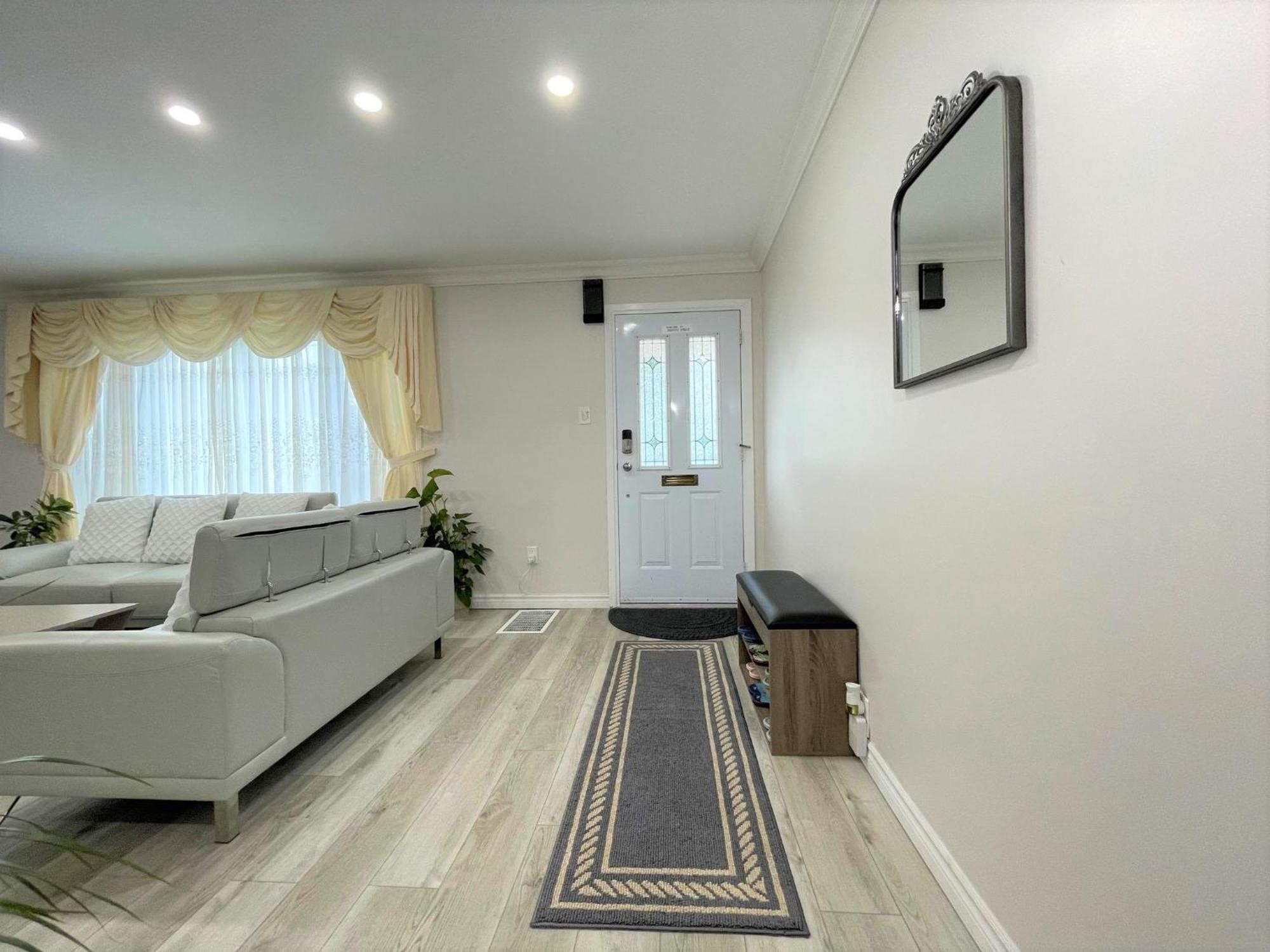 Luxurious Cozy House In Bluffs With Lake View Villa Toronto Exteriör bild